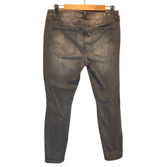 CAbi Gray Zip Pocket Skinny Jeans Style # 5167 - size 12 - Picture 3 of 8